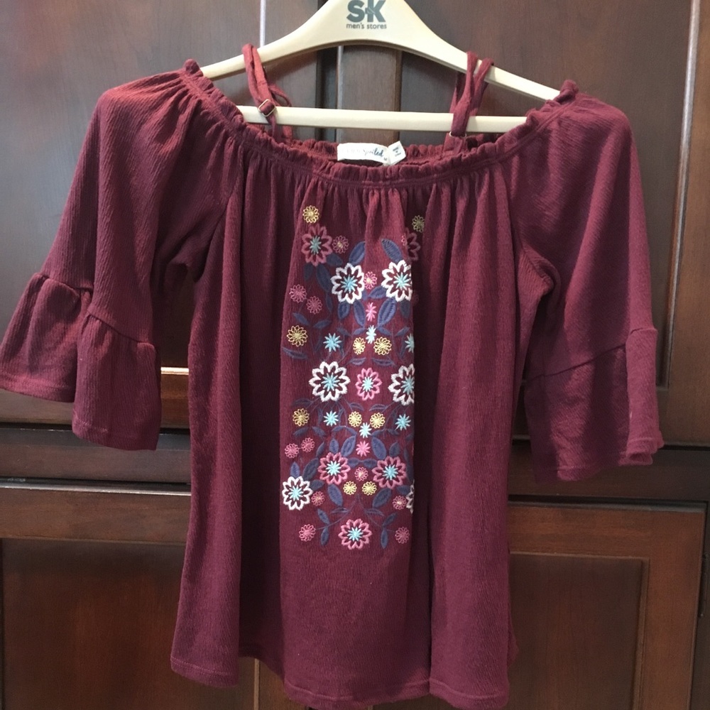 Cute off the shoulder top!